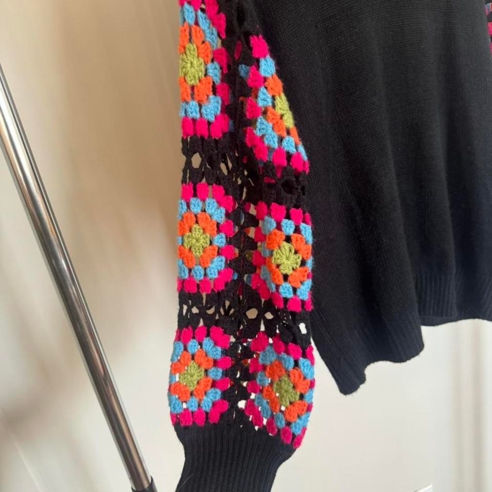 Black Sweater With Granny Squares Crocheted Sleeves Size Small Boho CottageCore - Picture 2 of 7